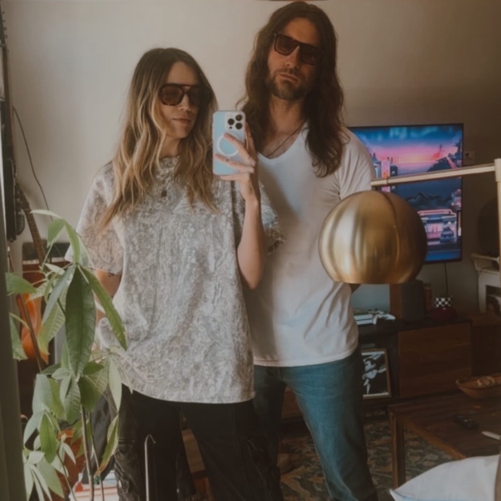 Meet your Posher, East Side Threads